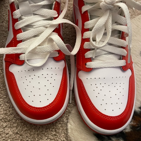 Wmns Air Jordan 1 Mid 'Habanero Red - Picture 5 of 7